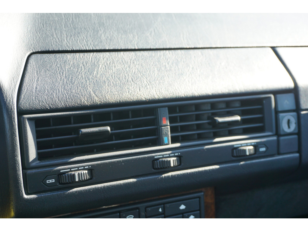 Mercedes-Benz SL-Klasse 300 SL-24 Automatische Airco l Memory l Alarm l Automatische antenne l Windschot l Stoelverwarming l 5 Traps automaat l 31956945-39.jpg | Sterdome B.V.